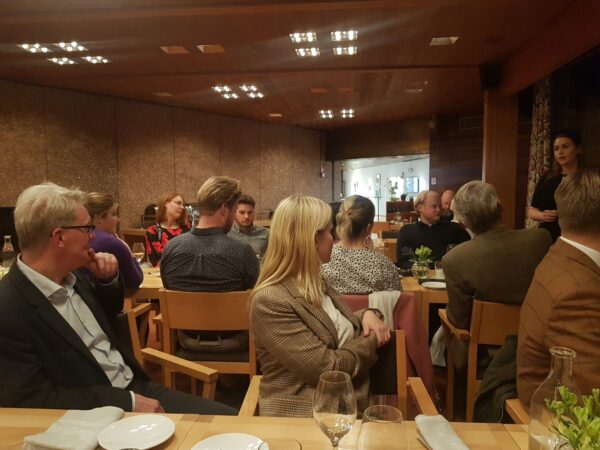 Seminariet avslutades med middag och snapsvisor. Bild: Reidar Wasenius.