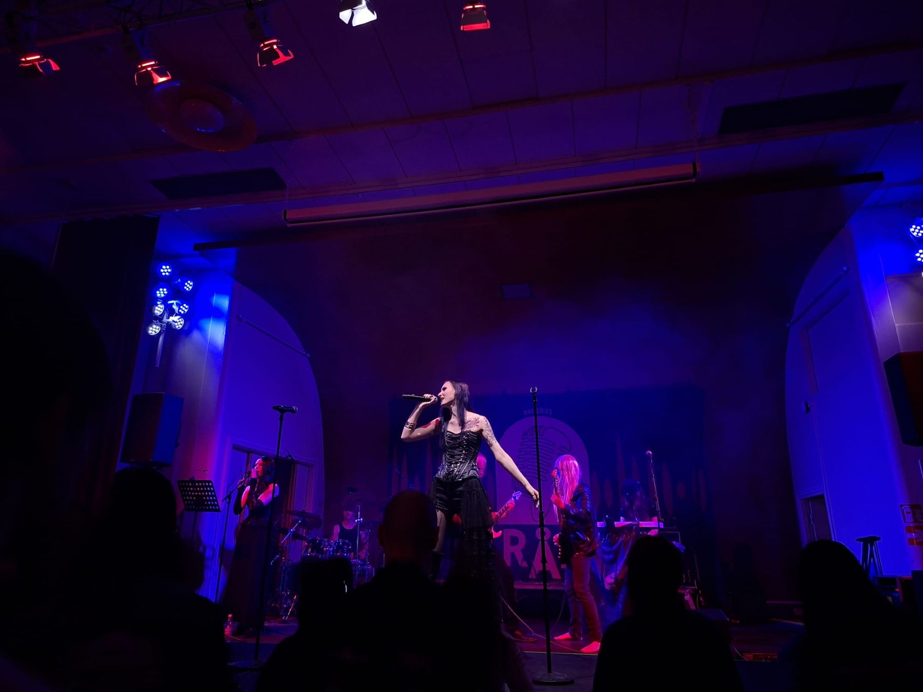 Scenen blev samlingsplats för finskt och världskänt under årets RÅA Live